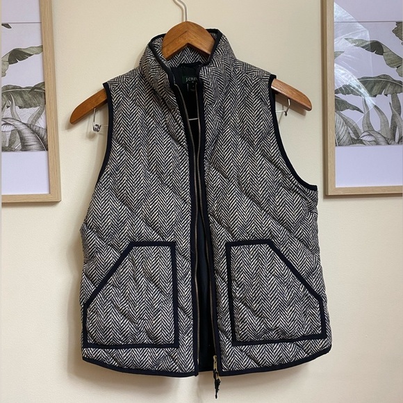J. Crew Factory Jackets & Blazers - J.CREW Vest Womens S Herringbone Down Puffer Diamond Quilted Full Zip Black